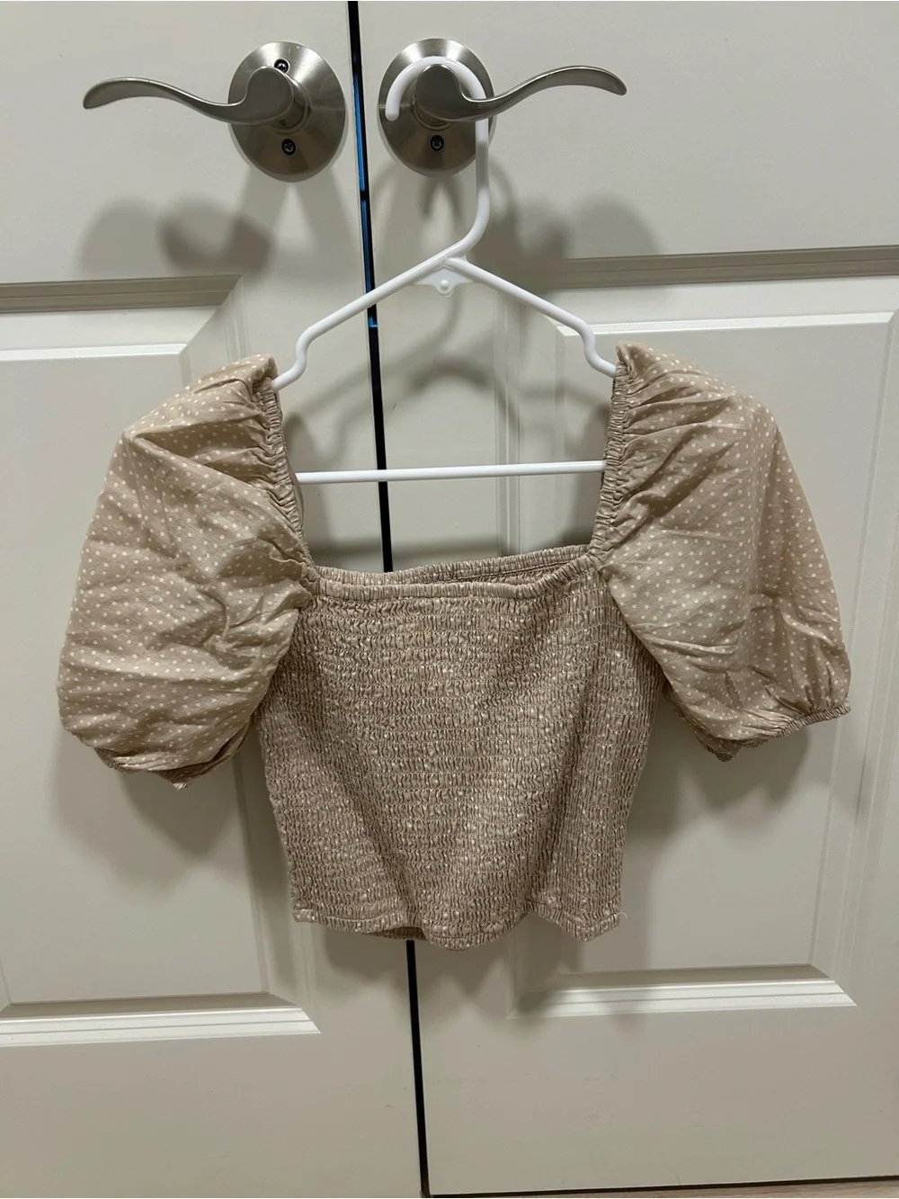 Abercrombie & Fitch Beige Smocked Puff-Sleeve Crop Top